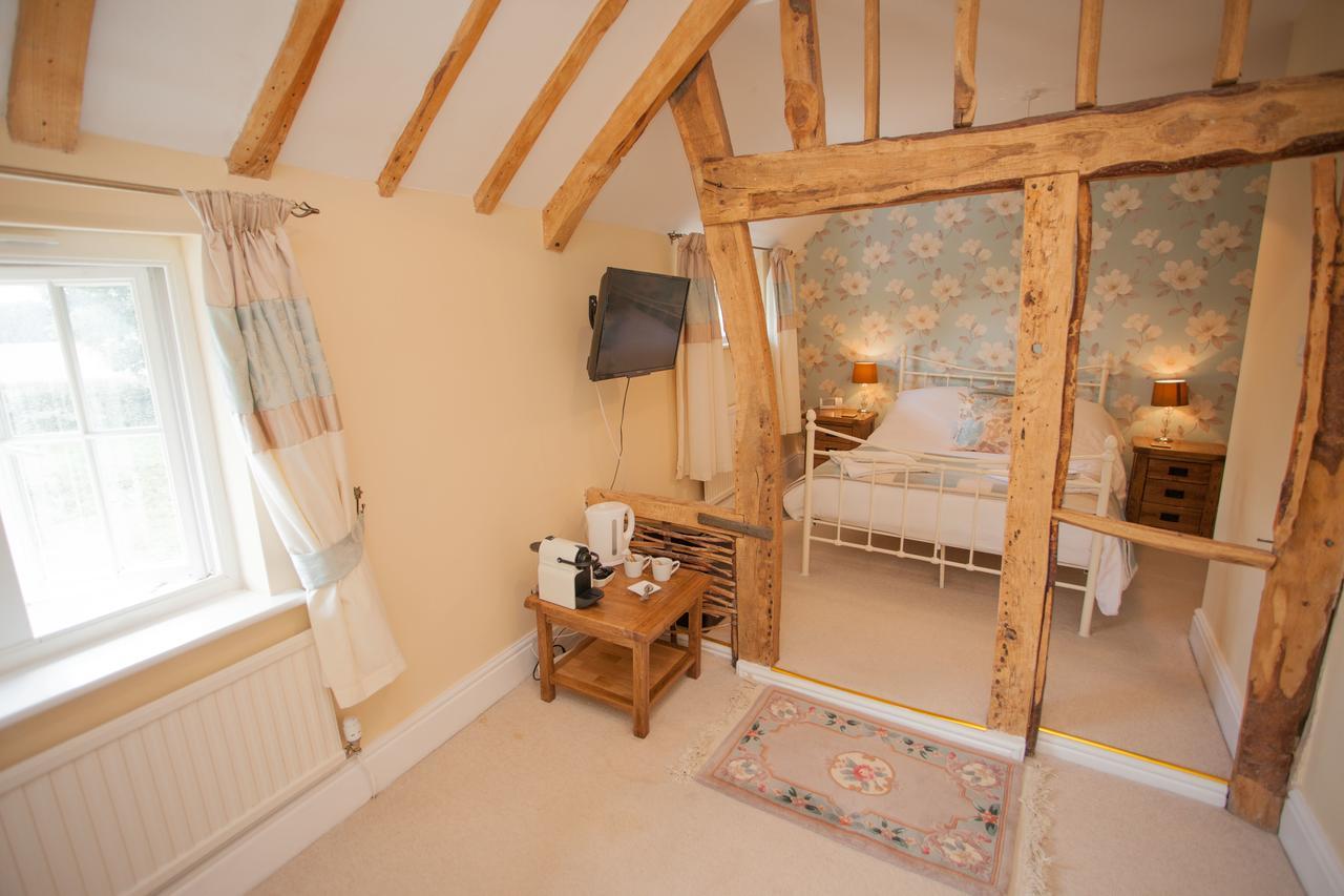 The Seven Stars Inn Pewsey Экстерьер фото